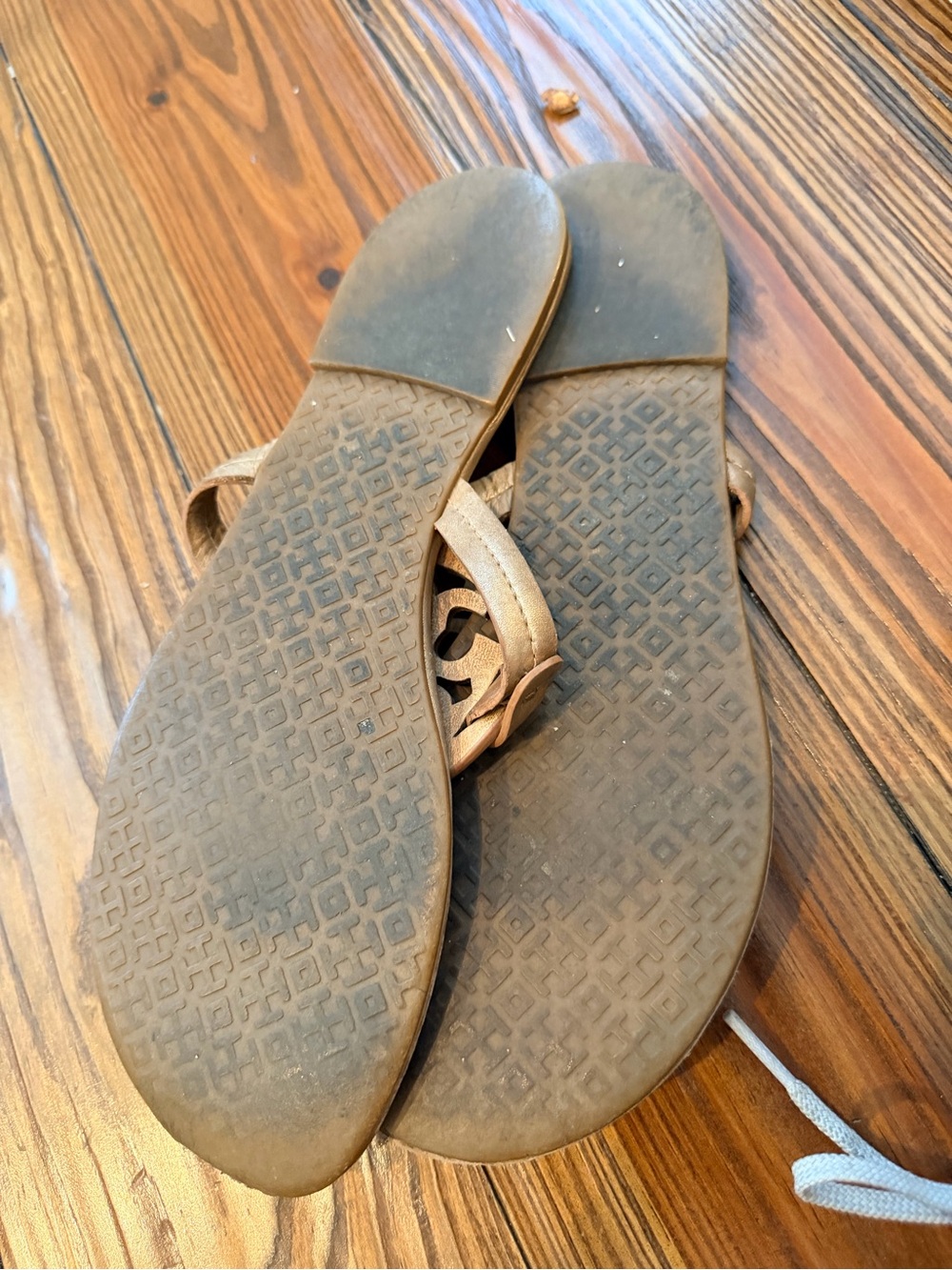 Guessing these are a size 10 - size is worn off. Looks great on - Picture 2 of 2